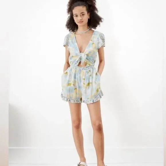 NWT American Eagle Brand Flower romper - Picture 3 of 8